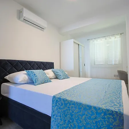 La Storia Apartments Makarska Exterior photo