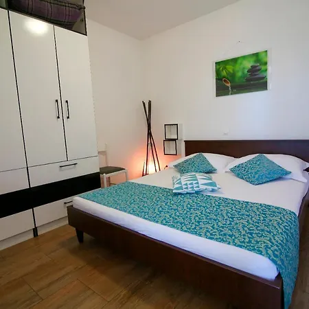 La Storia Apartments Makarska Exterior photo